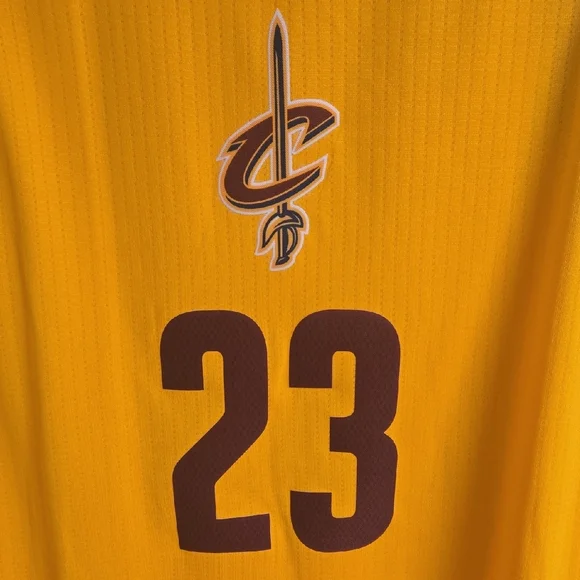 Adidas Cleveland Caveliers Lebron James #23 "Christmas Day" Jersey - Picture 2 of 7